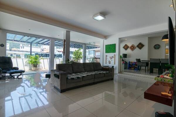 #253 - COBERTURA LINEAR para Venda em Rio de Janeiro - RJ