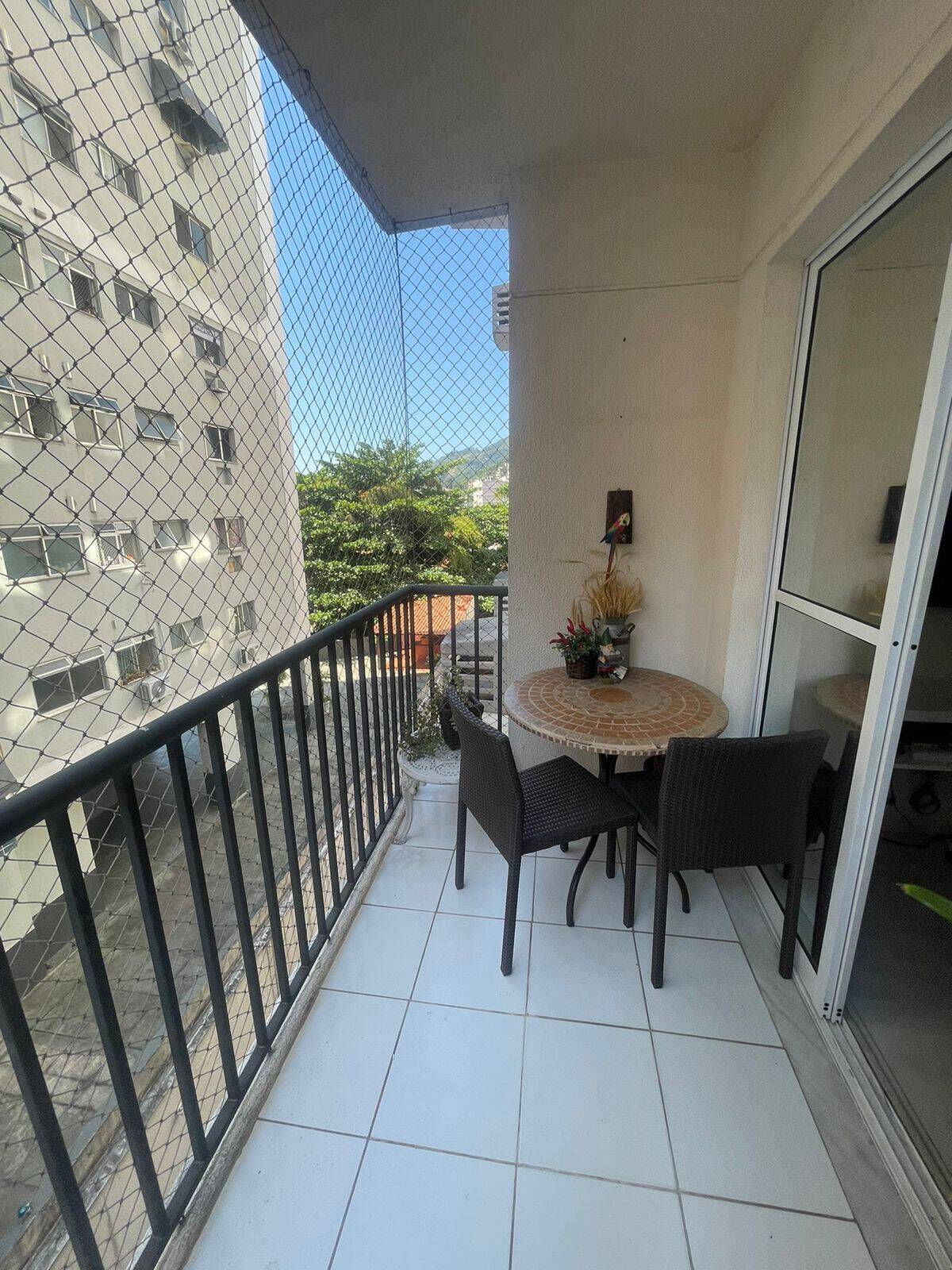 #329 - Apartamento para Venda em Rio de Janeiro - RJ