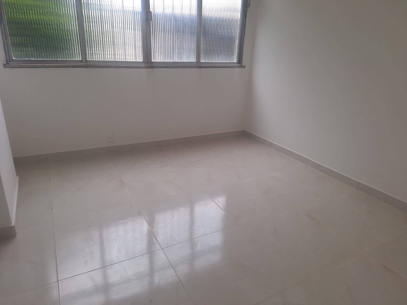 #411 - Apartamento para Venda em Rio de Janeiro - RJ