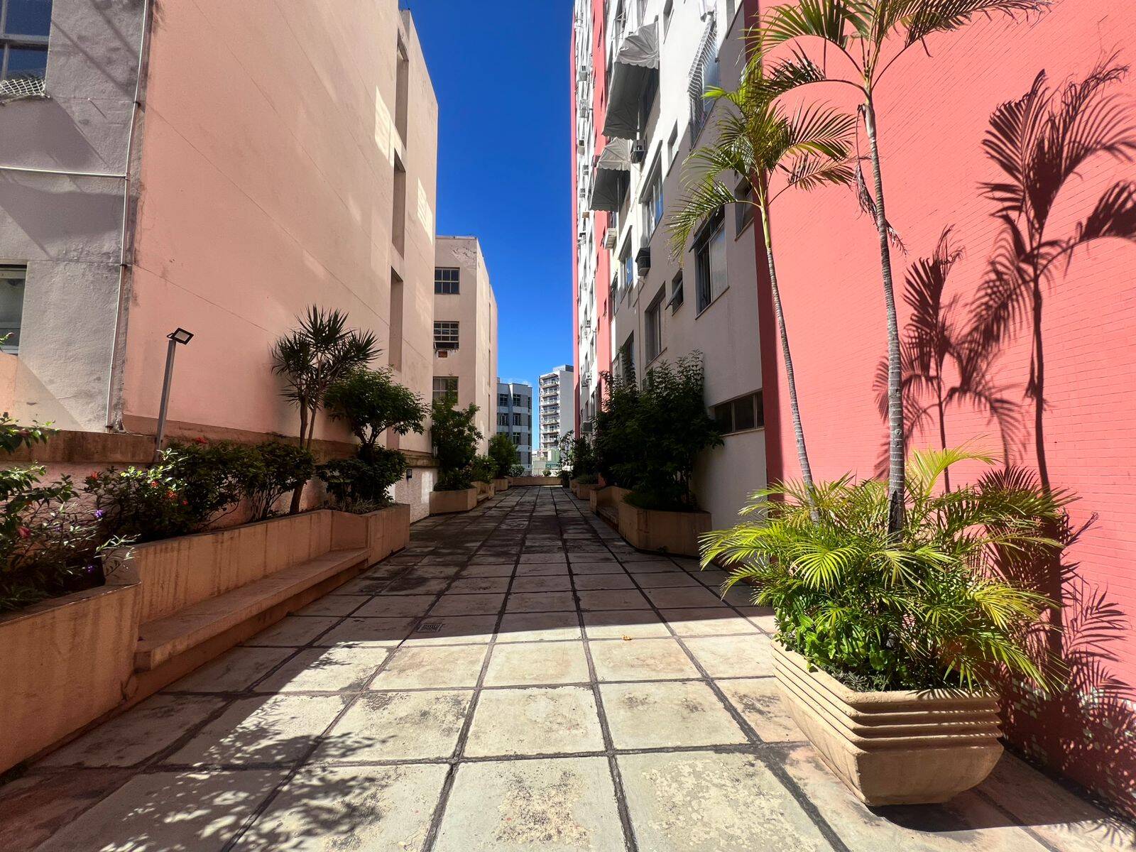 #413 - Apartamento para Venda em Rio de Janeiro - RJ