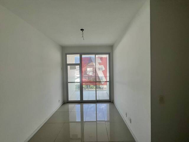 #401 - Apartamento para Venda em Rio de Janeiro - RJ